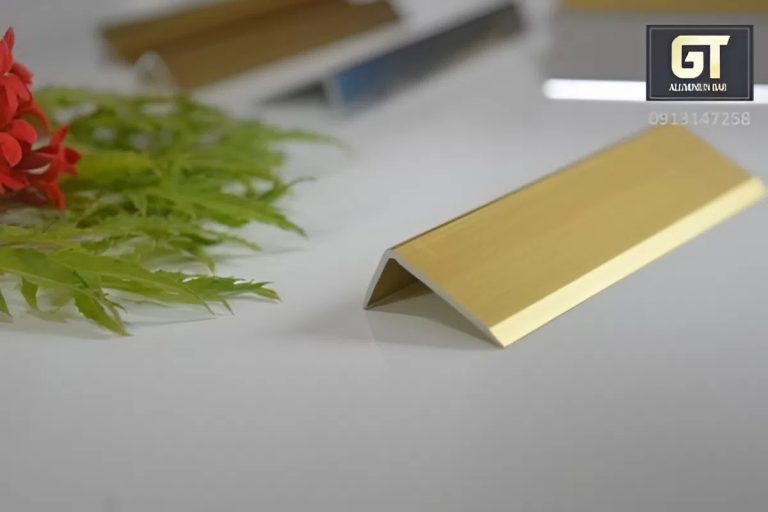 Nẹp nhôm chữ L được thiết kế để bo viền sàn, bảo vệ mép cạnh khỏi va đập